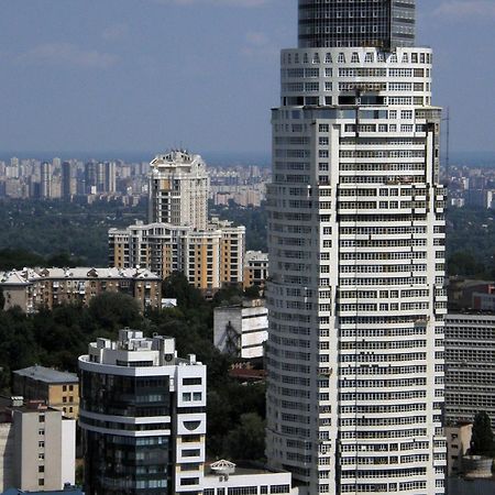 Partner Guest House Klovs'Kyi Kyiv Exterior photo