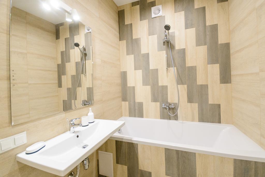 Partner Guest House Klovs'Kyi Kyiv Exterior photo